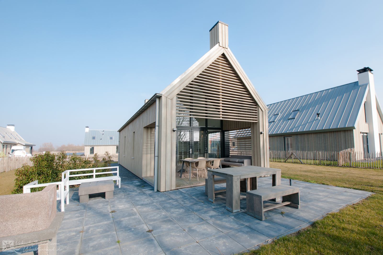 VZ745 Loungevilla Tholen