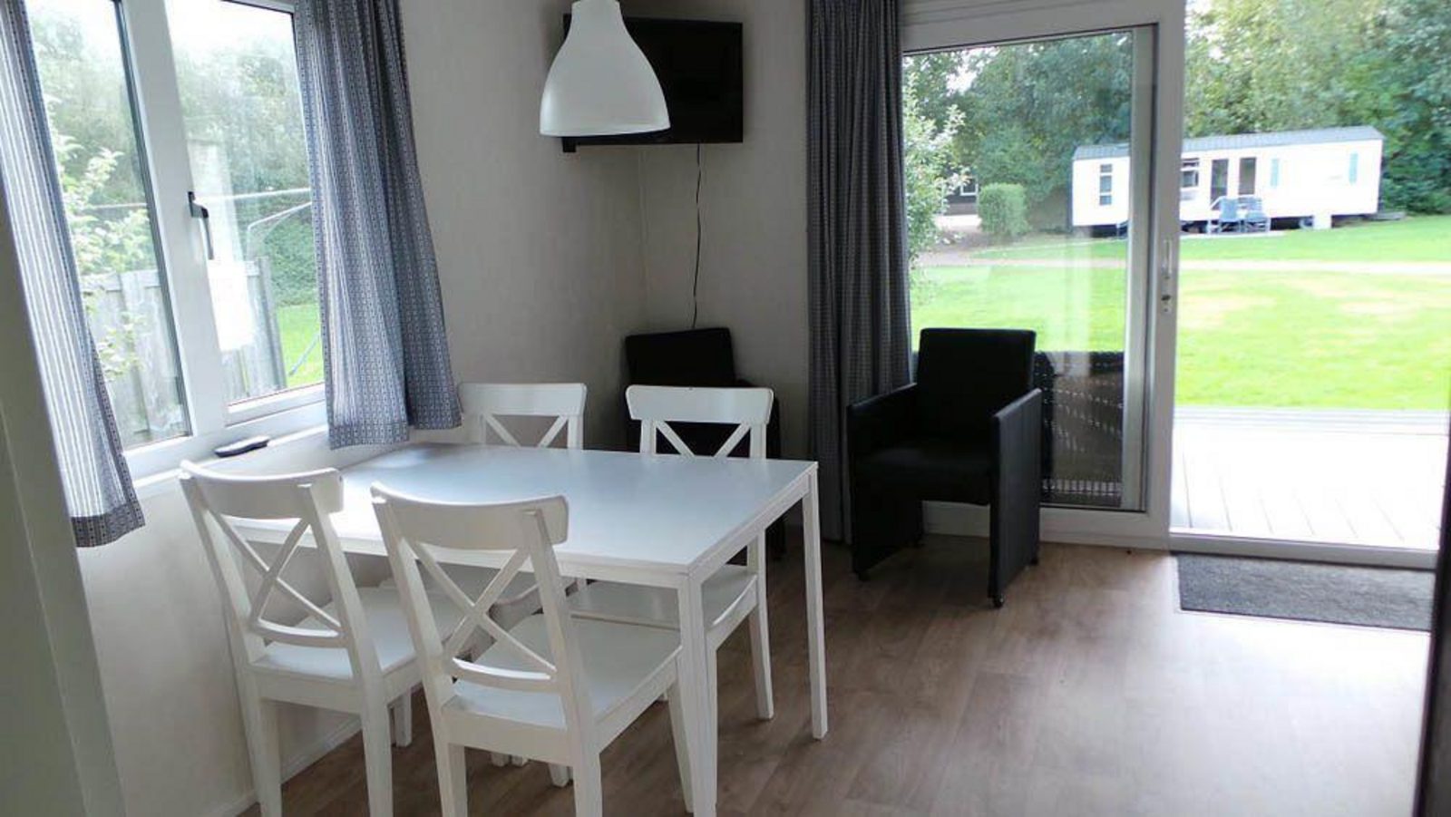 VZ775 Deluxe Lodge in Grijpskerke