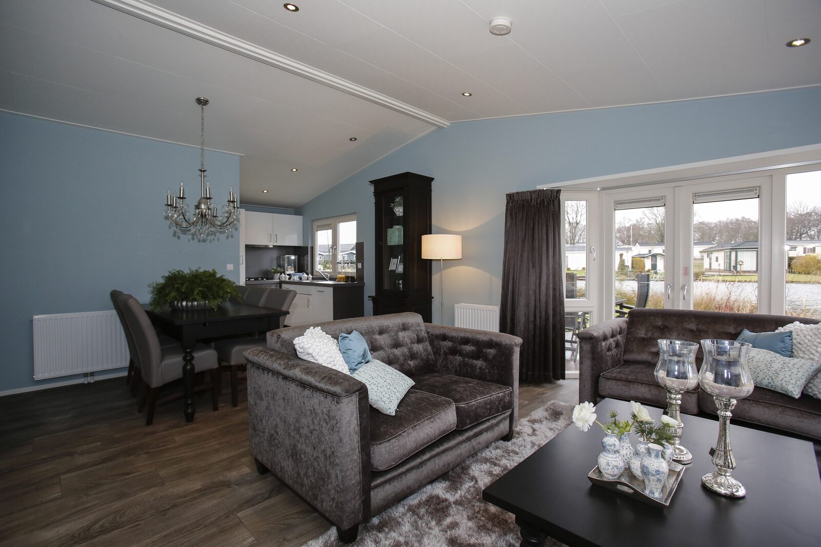 DeLuxe (ohne Fernseher): 6 Personen, 3 Schlafzimmer
