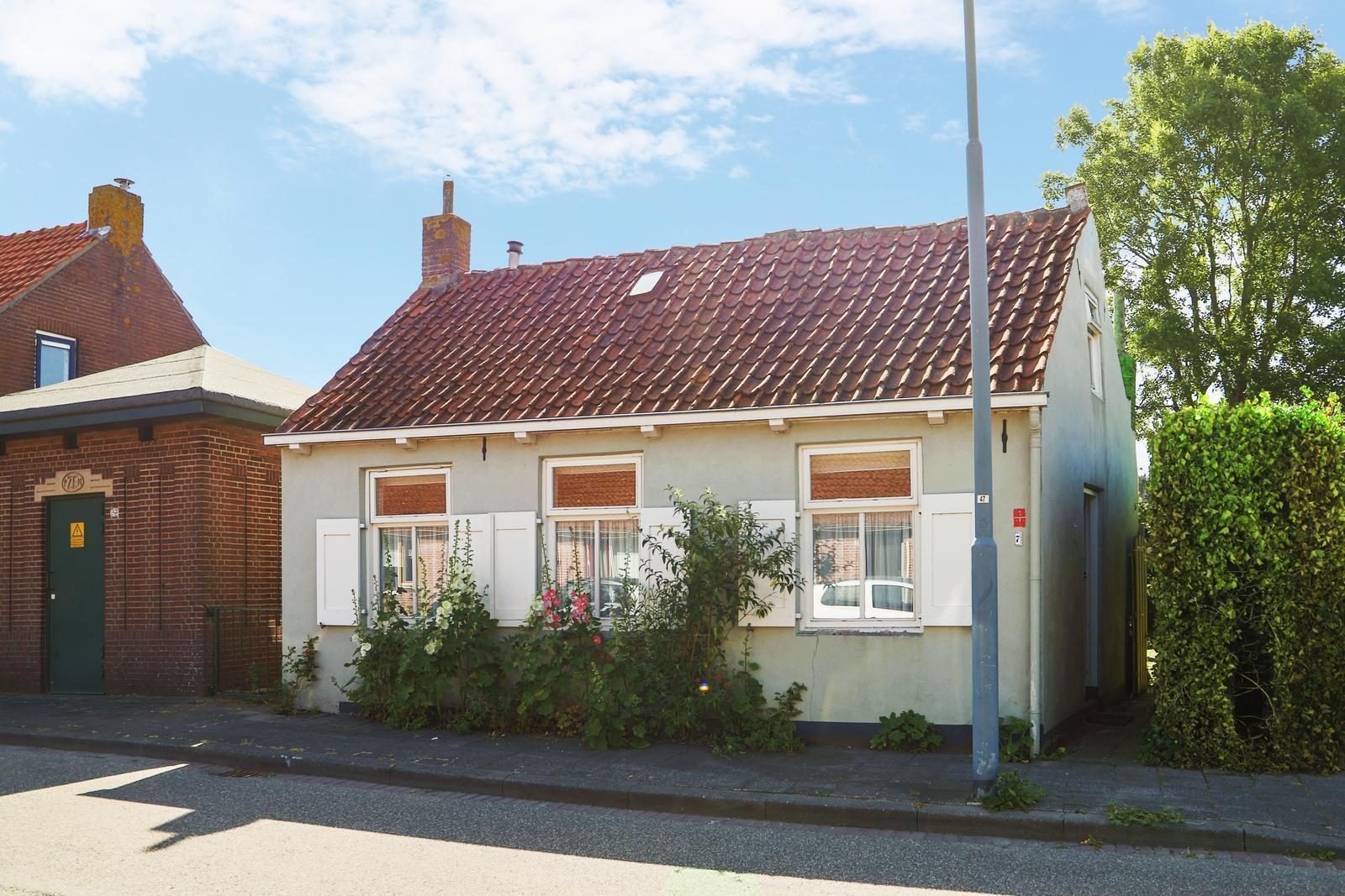 VZ 784 Farmhouse in Grijpskerke