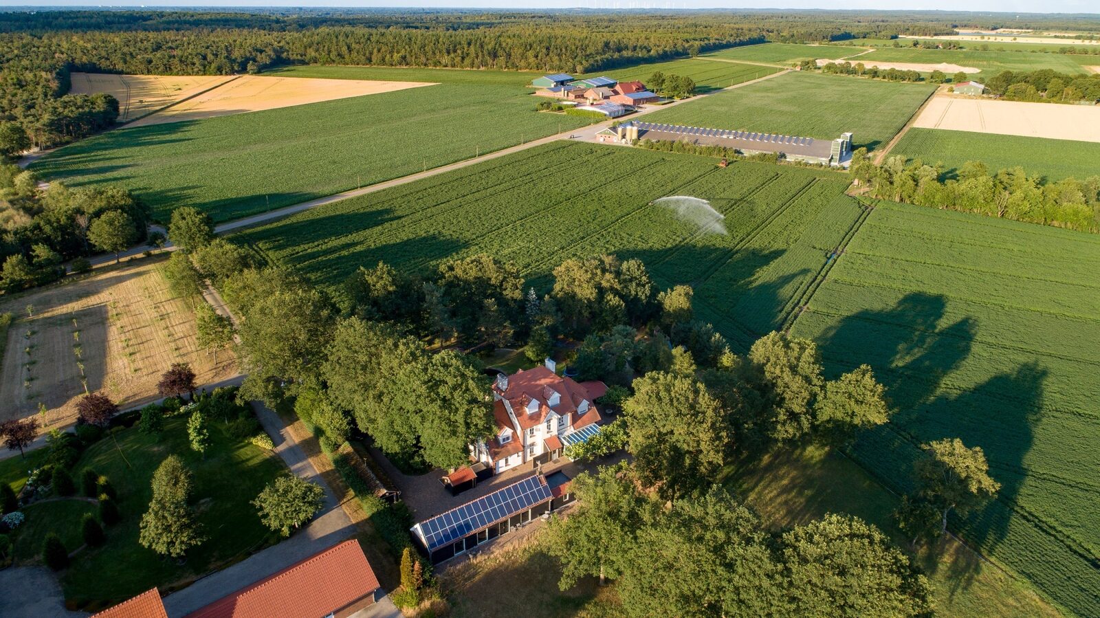 Landhuis Wielen 2 - luxe wellness familiehuis met sauna en jacuzzi