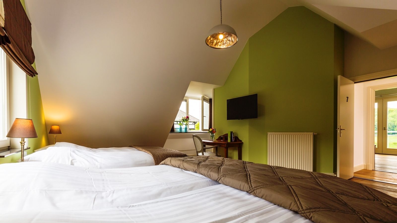 Afbeelding van Witte Villa - luxe vakantiewoning Zuid-Limburg met zwembad en sauna