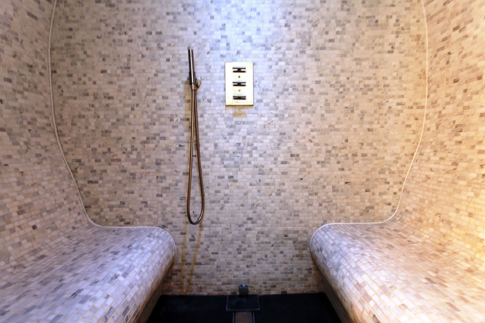 Betonnen Boshuis - luxe vakantiehuis in Brabant
