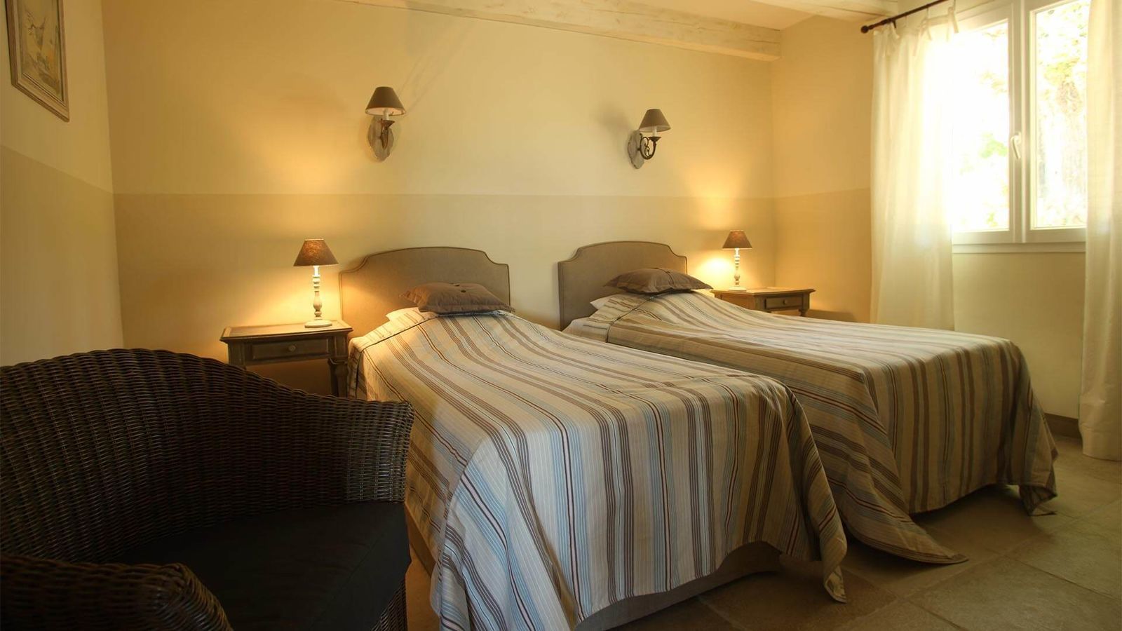 Park Beaudine - villa T4 met gemeenschappelijk zwembad in de Provence