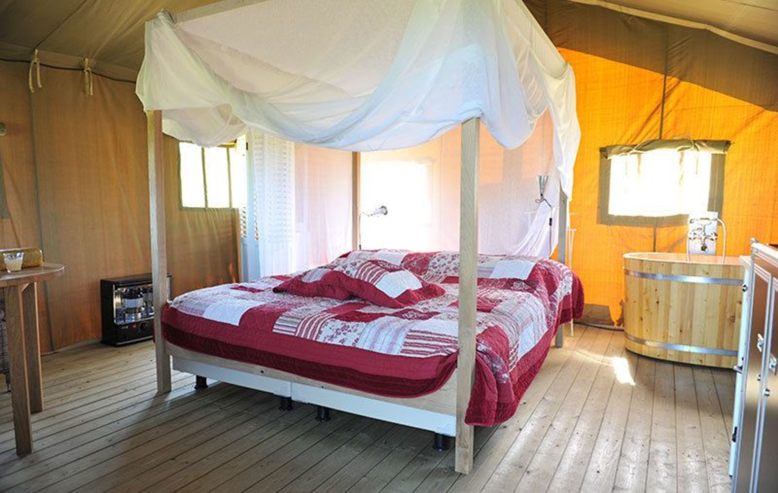 Twentse Buitenleven - Twin Lodgetent - romantisch kamperen op de boerderij