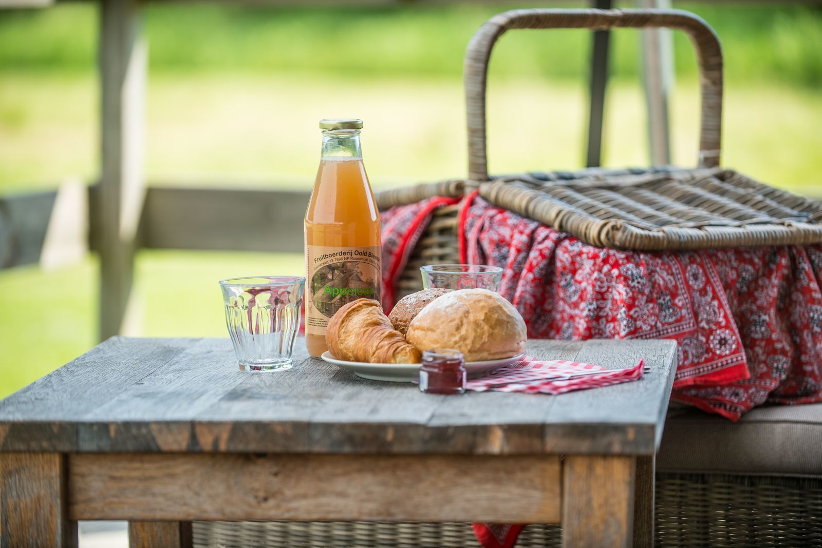 Twentse Buitenleven - Twin Lodgetent - romantisch kamperen op de boerderij