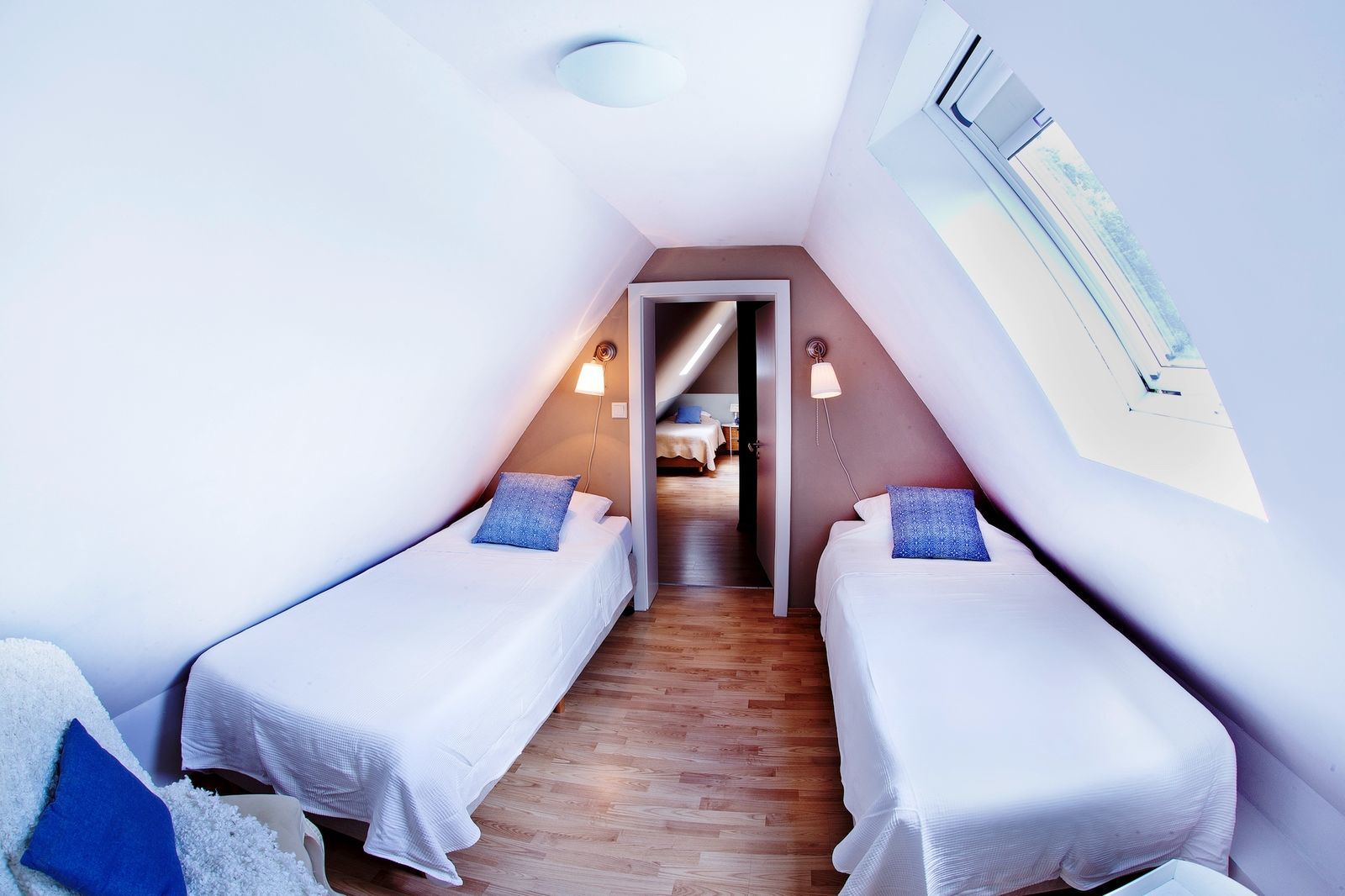 Huize Schutzbach XL - luxe vakantiehuis in de natuur van Duitsland
