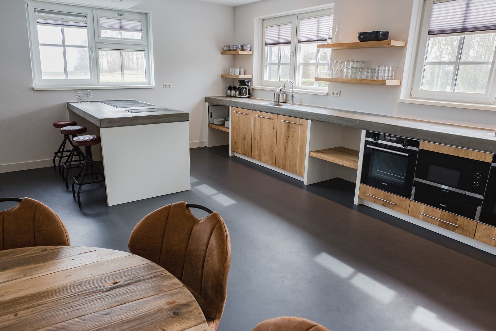 Texels Landleven XL - groepsvakantiehuis met sauna en ecozwemvijver
