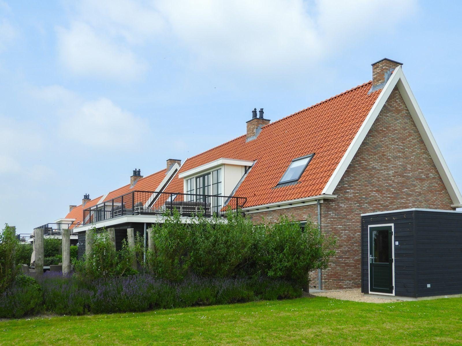 VZ151 vakantiewoning met Zwembad Colijnsplaat