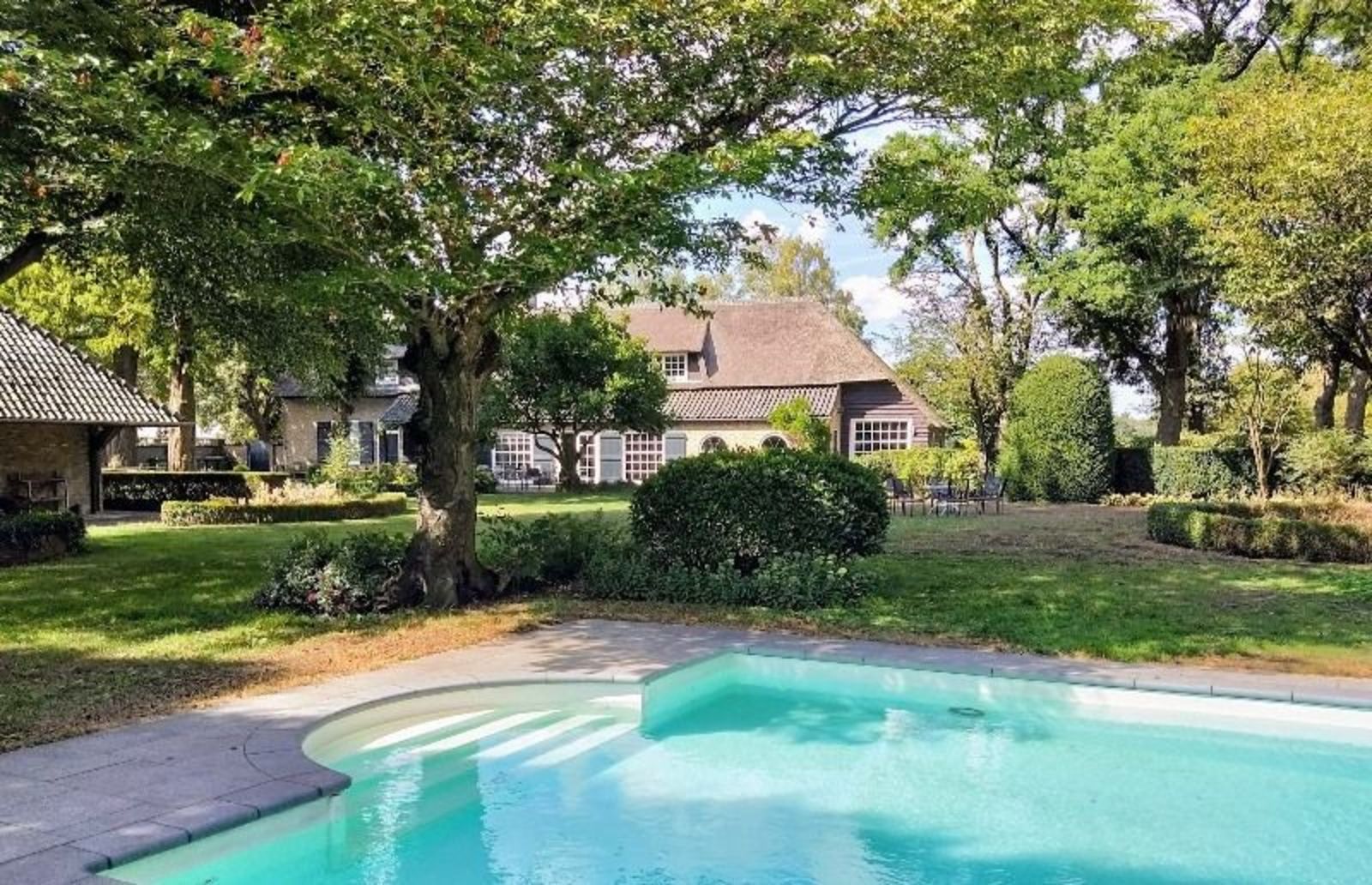 Vrachelse Heide - luxe vakantiehuis in Brabant met zwembad en jacuzzi