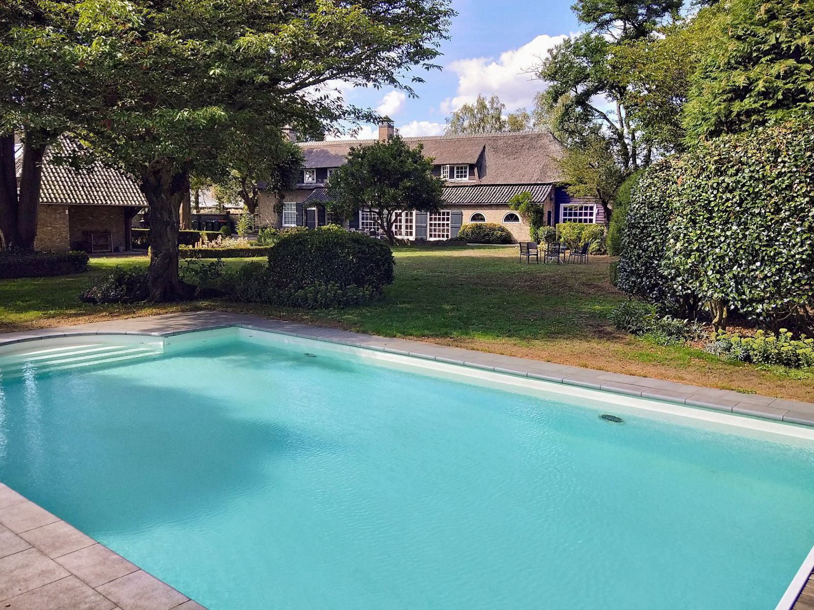 Vrachelse Heide - luxe vakantiehuis in Brabant met zwembad en jacuzzi