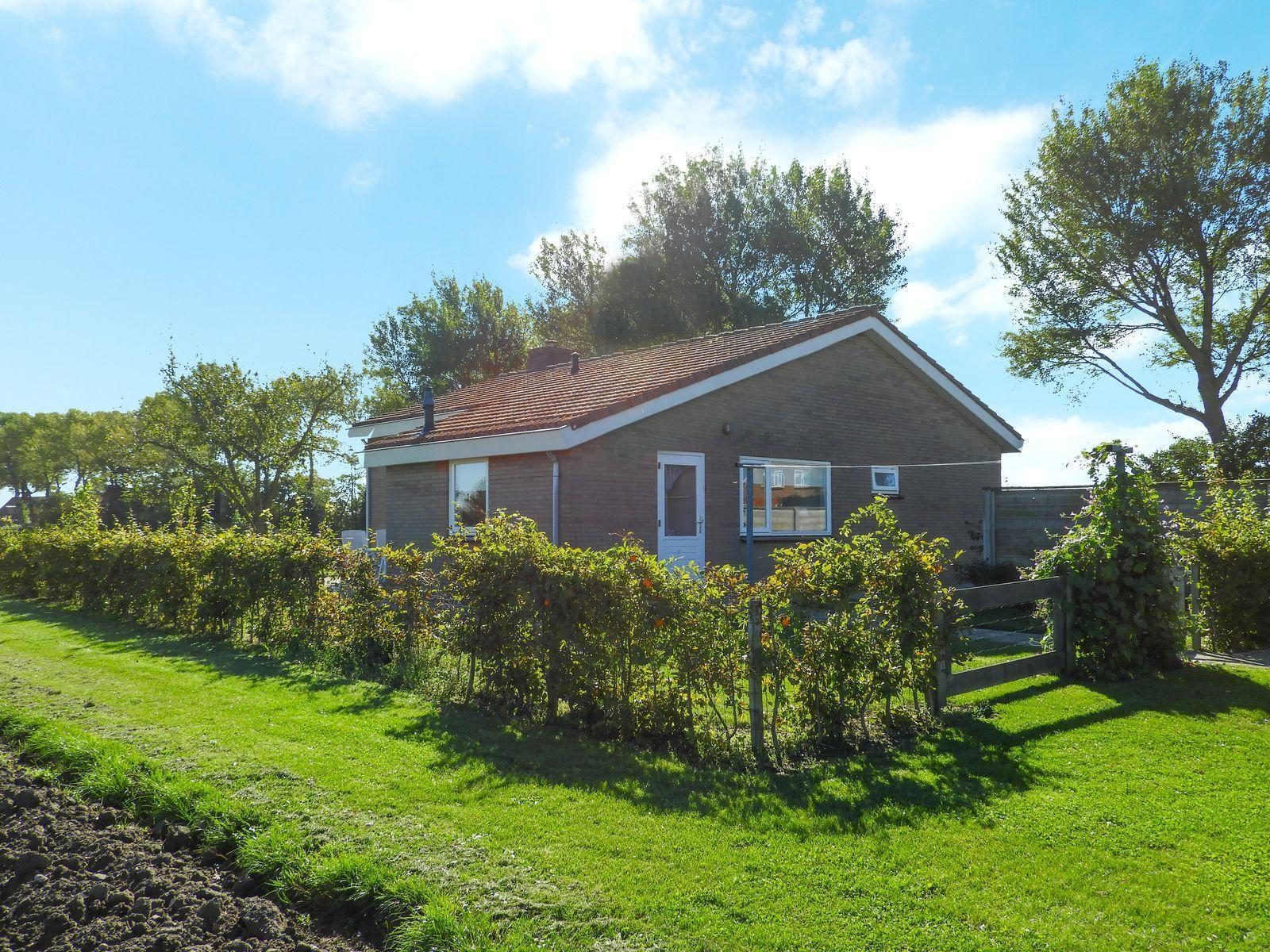 VZ557 Holiday bungalow Vrouwenpolder