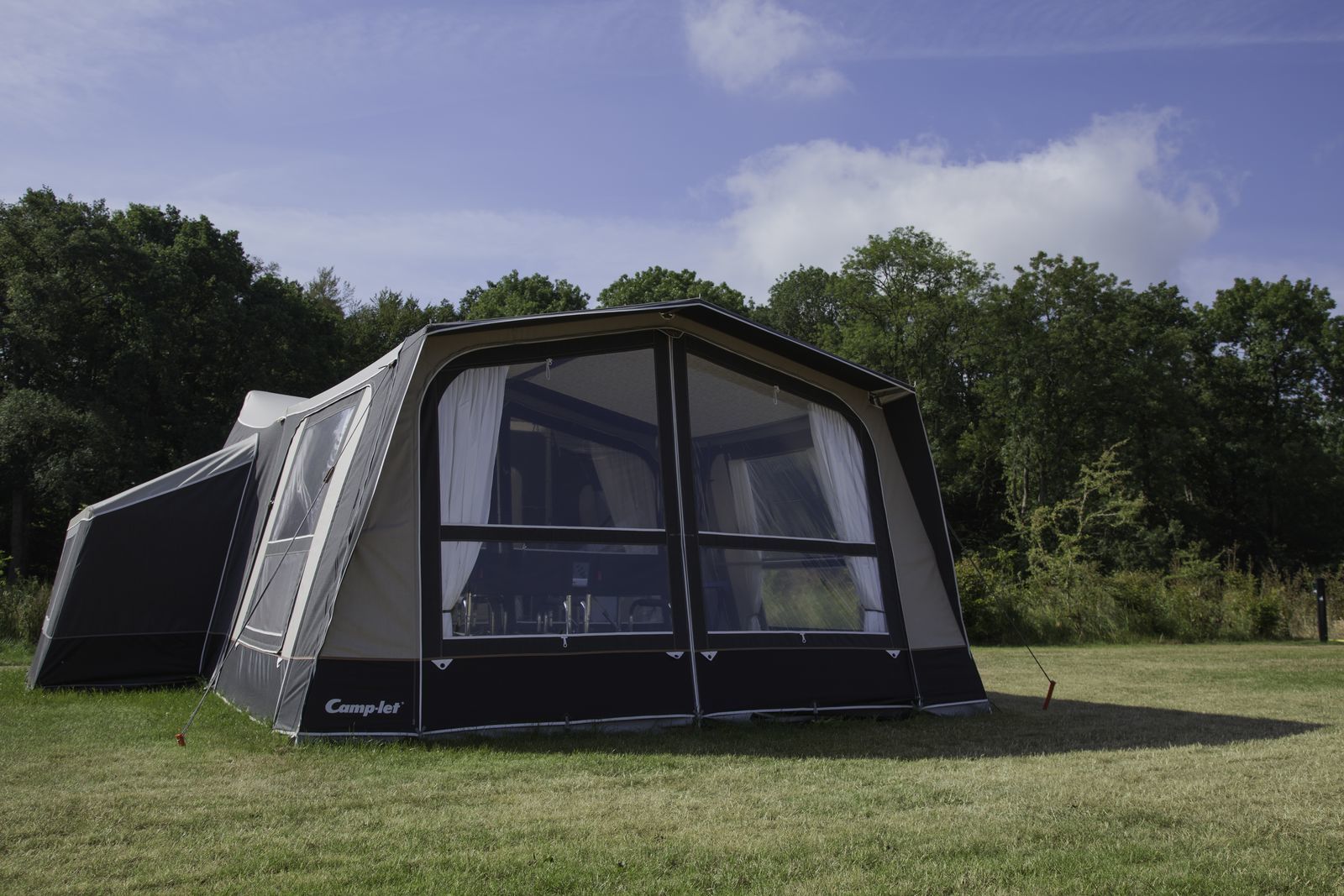 Pop-up camper