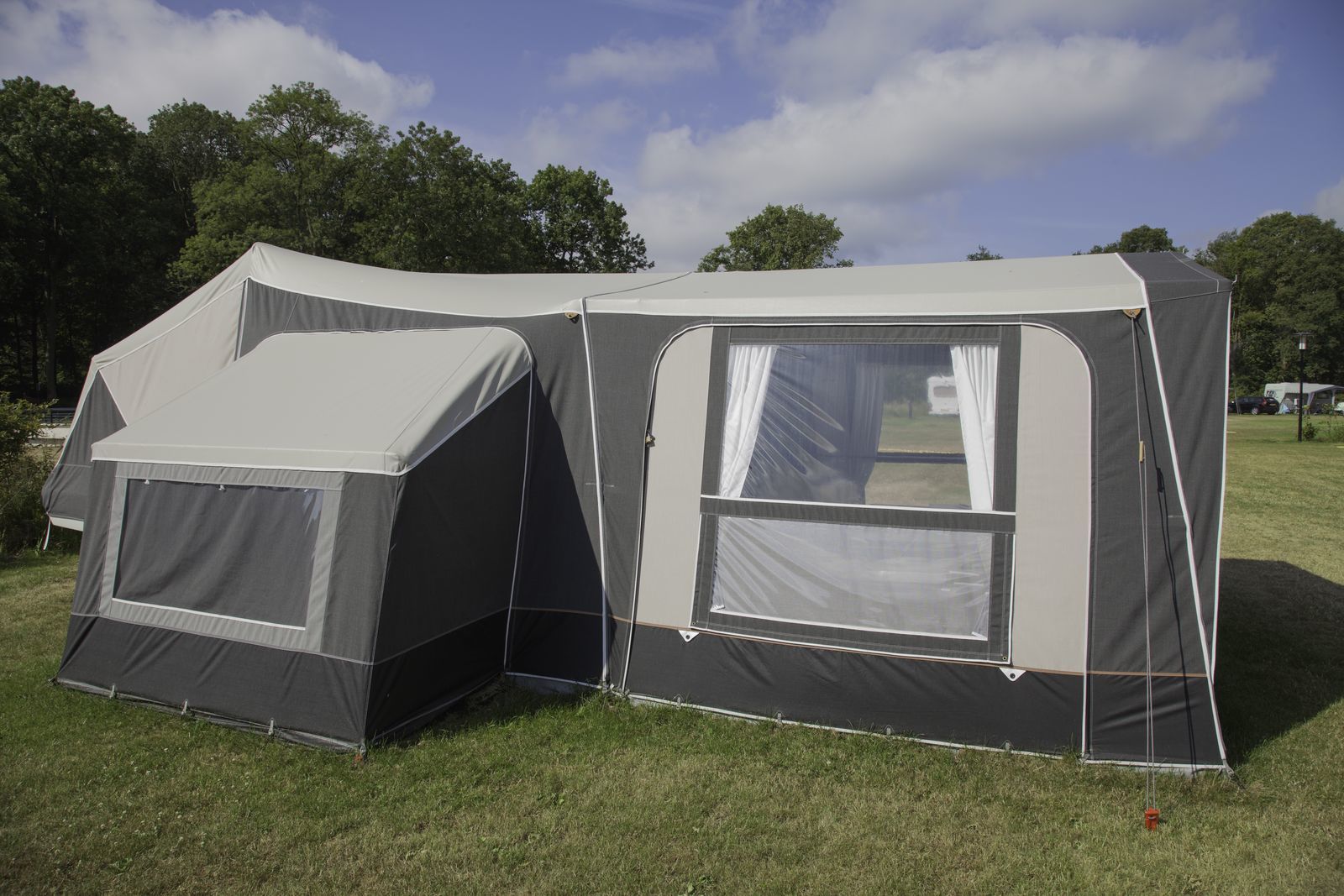 Pop-up camper