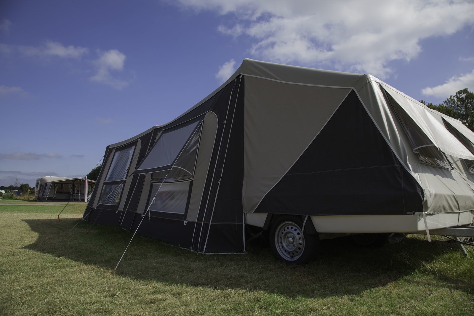 Pop-up camper