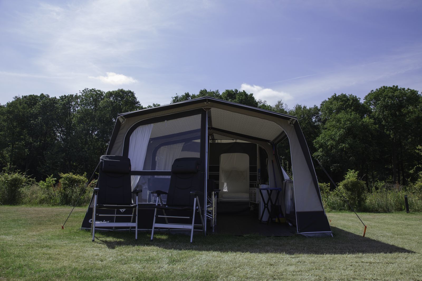 Pop-up camper