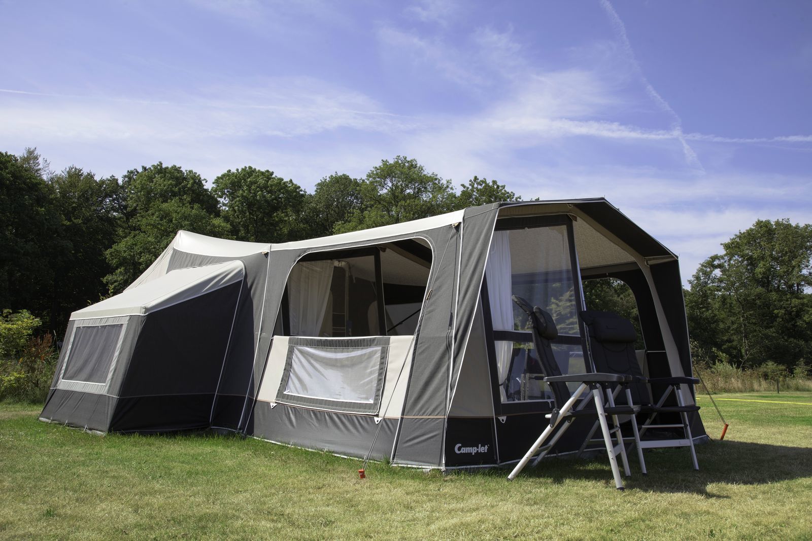 Pop-up camper